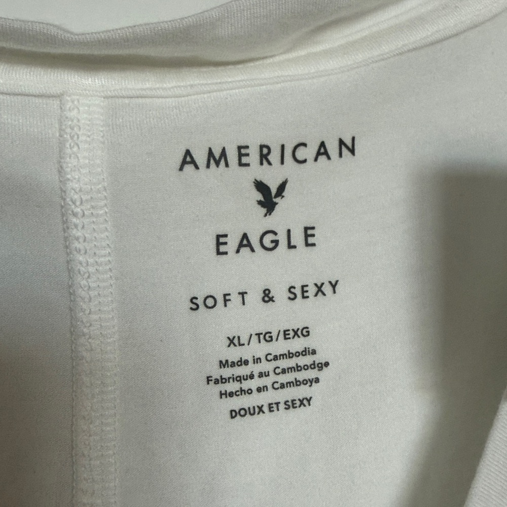 American Eagle Soft & Sexy V-Neck Tee, White, Extra Large, NWT - Picture 2 of 7